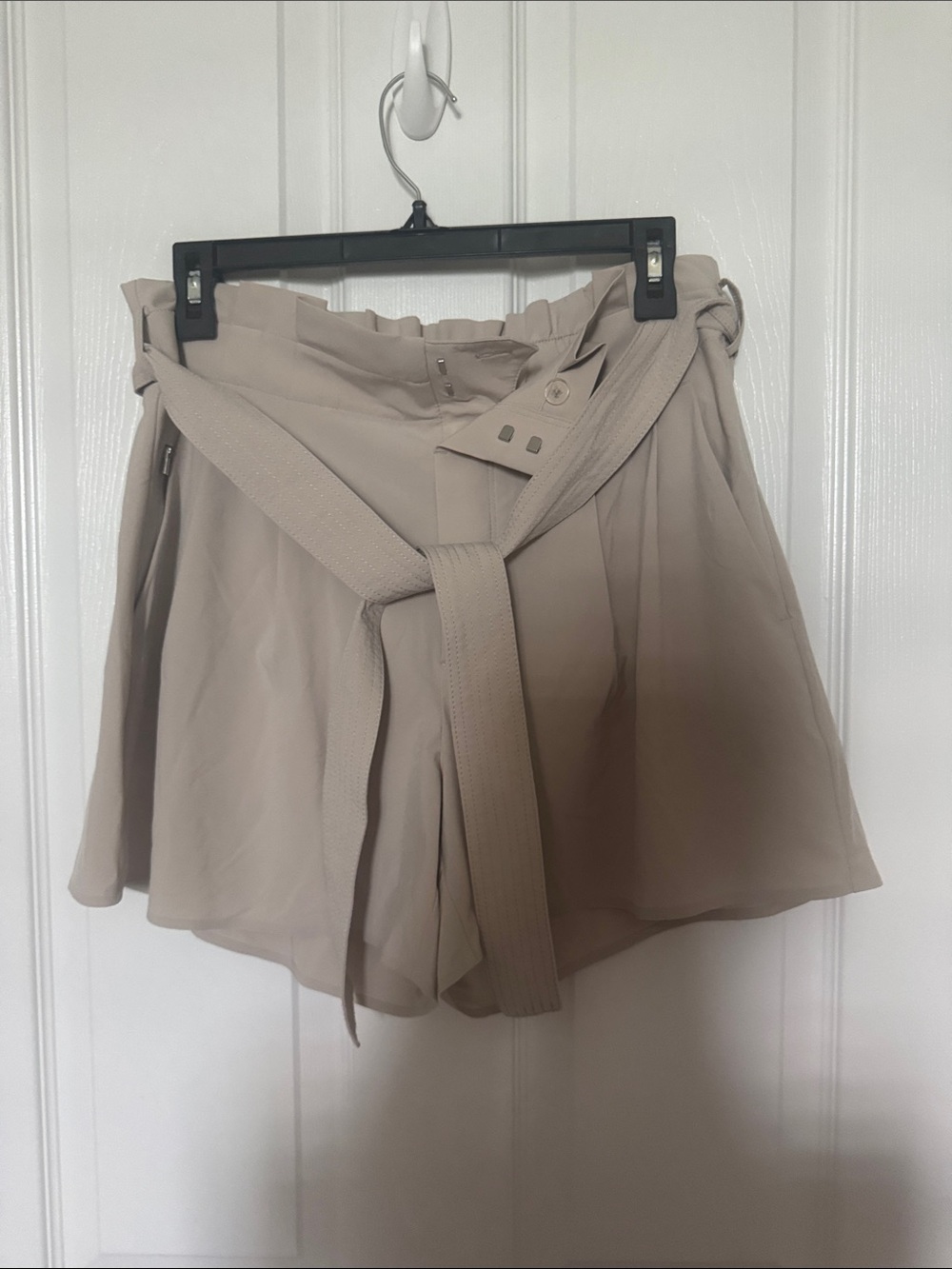 High-Waist Pleated Paperbag Shorts with Belt - Light Taupe